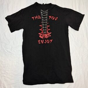 Fashion‎ nova Black Chain Detail Graphic T Shirt Pagoda Top Size L takeout